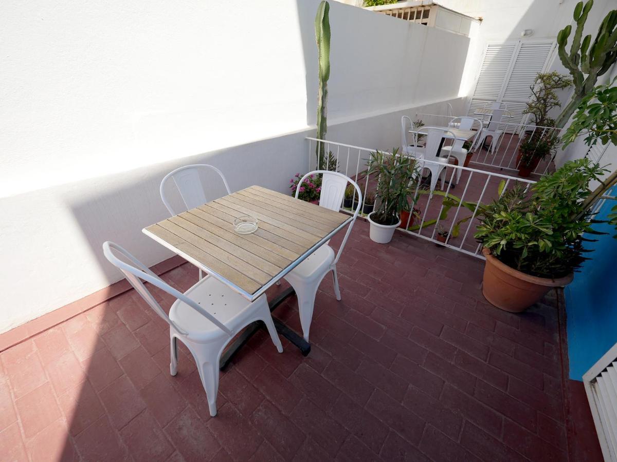 Hostal Giramundo อิบิซาทาวน์ ภายนอก รูปภาพ